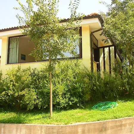 別荘 Vacanze Corongiu トルトリ