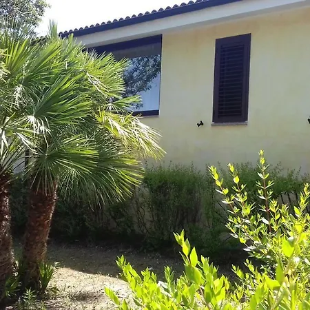 別荘 Vacanze Corongiu